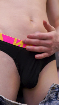 TwinkeyBoy: Hot 18 year old Tom jerking off and showing his tight hole