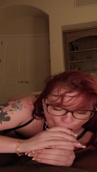 POV Busty Bexx to twoja dobra uległa dziwka