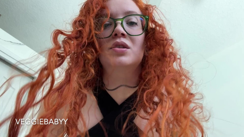 Veggiebabyy: Punizione ruvida infilzamento e allevamento per le mutandine che annusa...