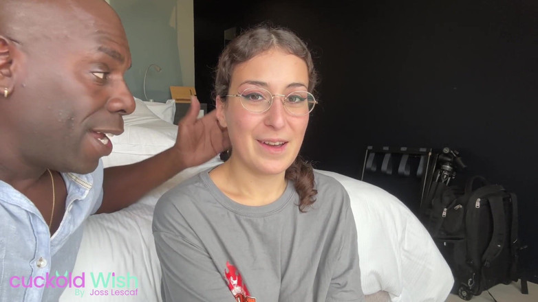 Joss for Cuckold wish: Deine 18-jährige freundin Irogenia ist schüchtern mit dir, aber hat mich...