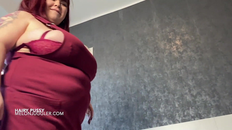 Big Bouncing Boobies: 육덕 거유와 털이 무성한 보지