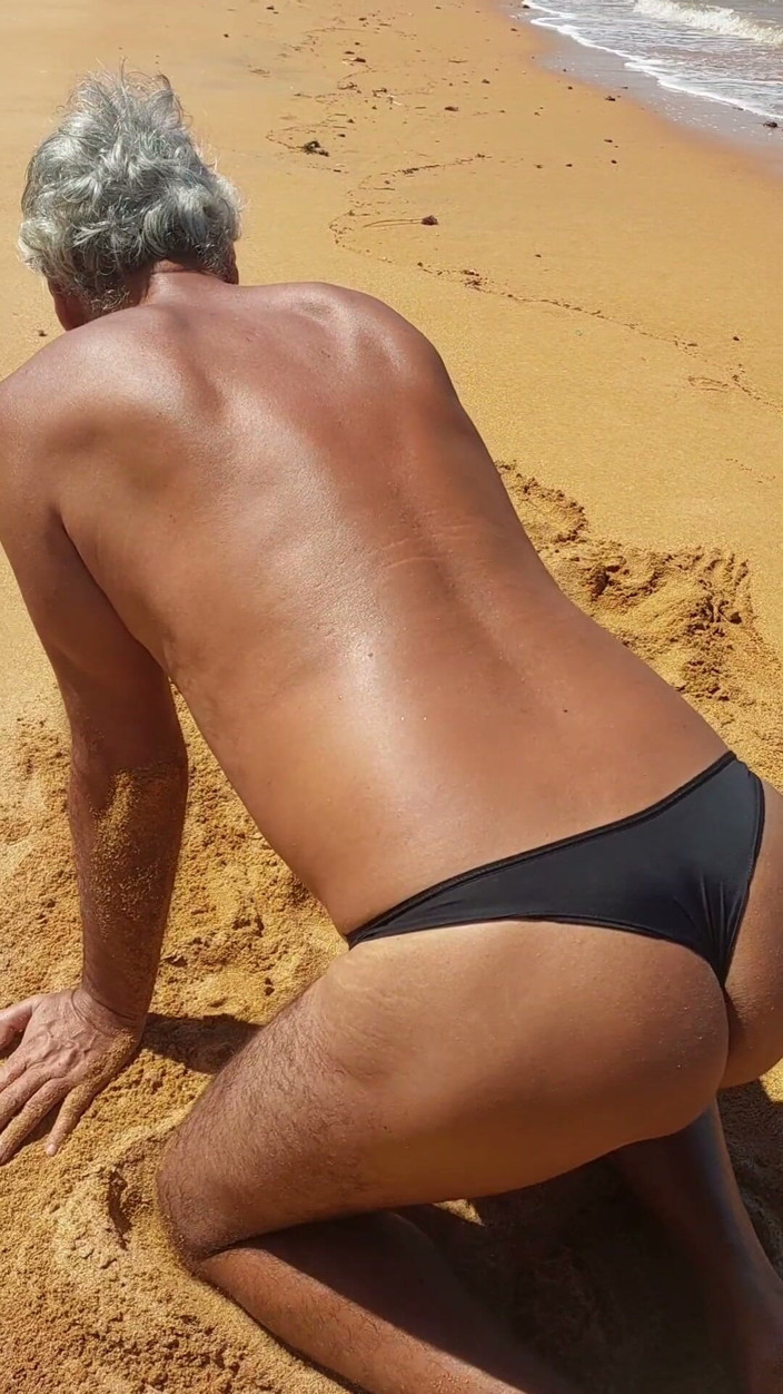 Ladysilvas: Ladysilva on the Beach in Bikini Showing off Her Hot...