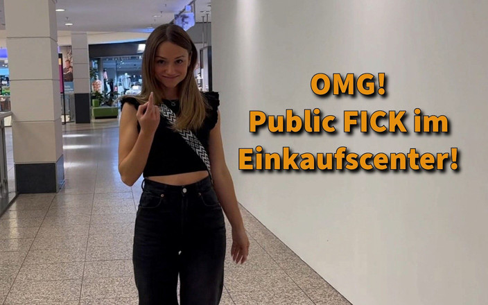 MonaMystery: Follada en el vestuario!