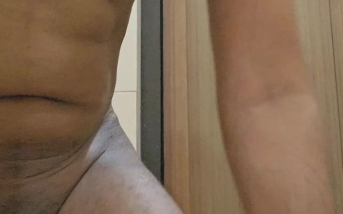 rruh_2024: Comprou nova calcinha sexy curtindo isso e depois se masturbou