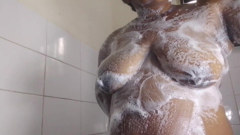 Honey hole: Abuja Babe