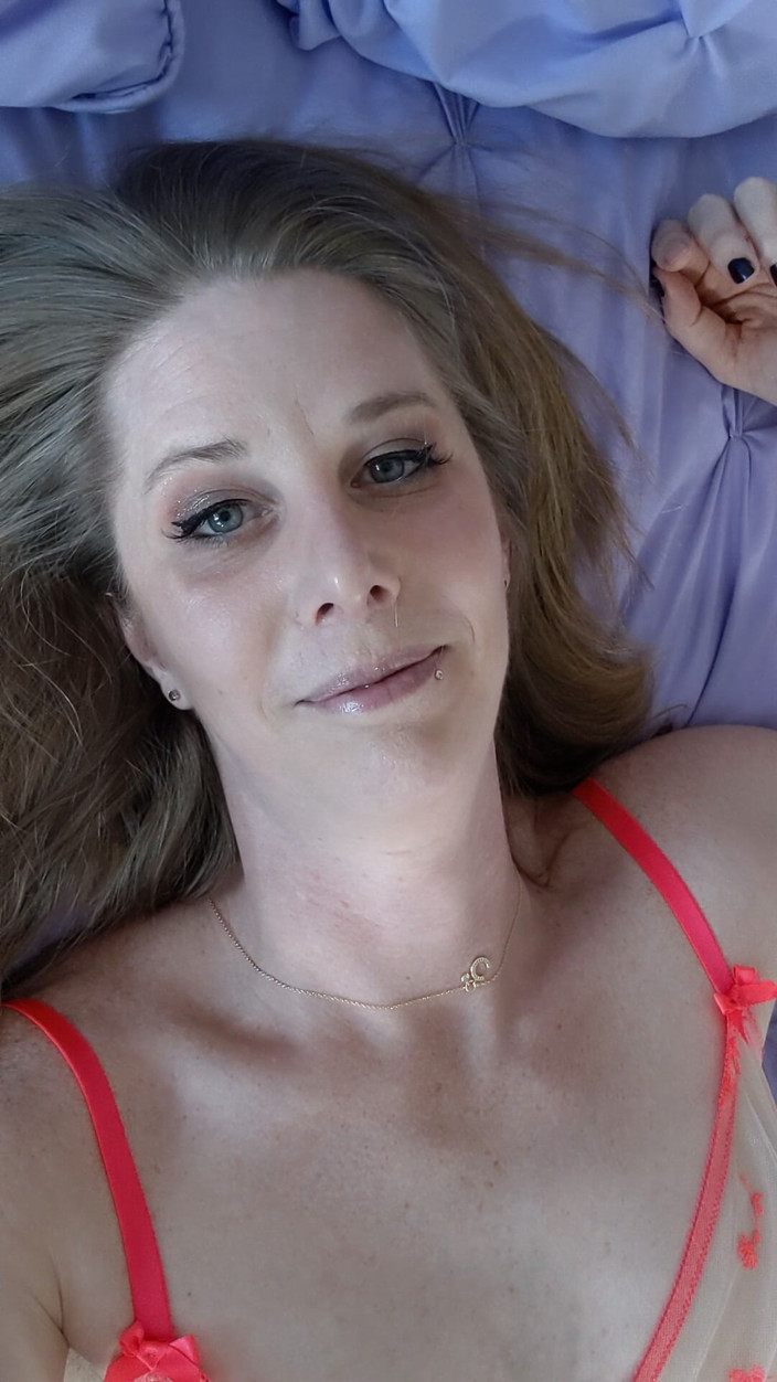 Cassie Cummings: İçerik filme almak beni azdırıyor
