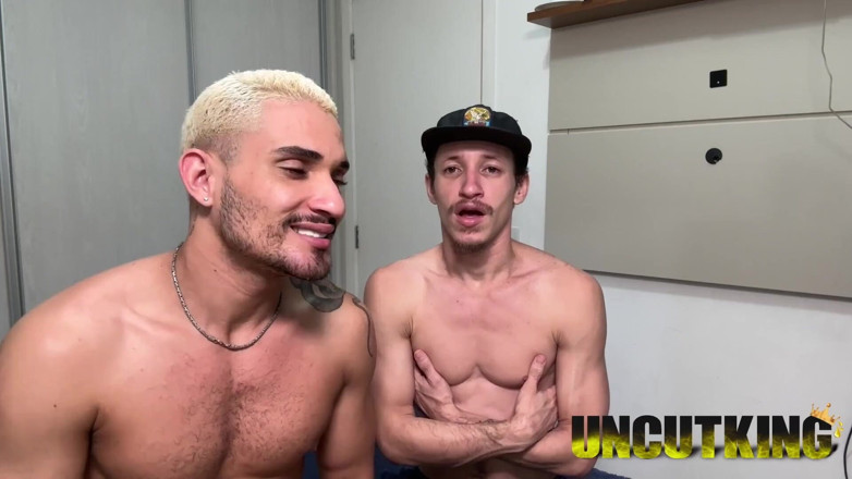 UncutKing: Trai Trẻ Cơ Bắp Chịch Twink Bareback Mạnh Bạo Hậu...