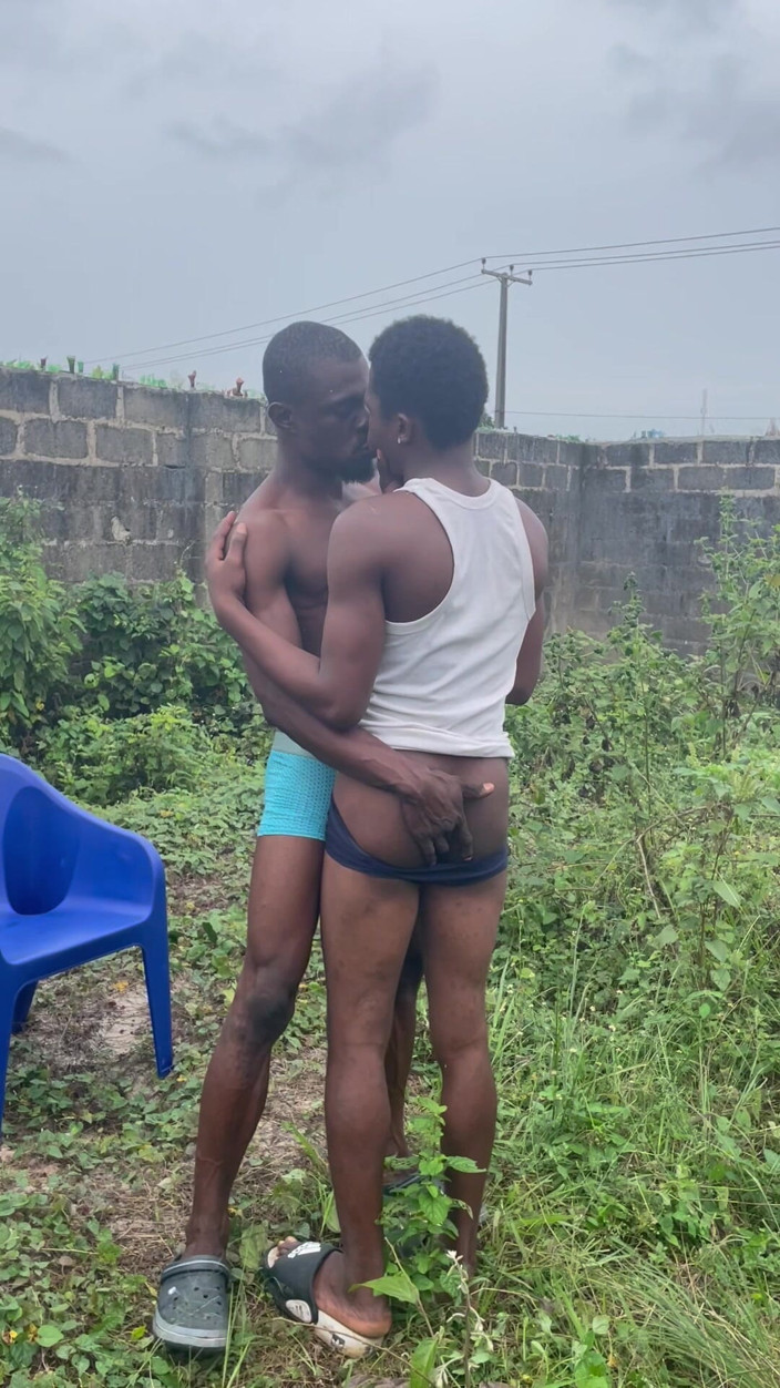Segzze_: Having Sex in a Shair