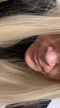 Sluttty Crossdresser Madison CD dává make-up, aby si mohla hrát s ptákem a kundičkou