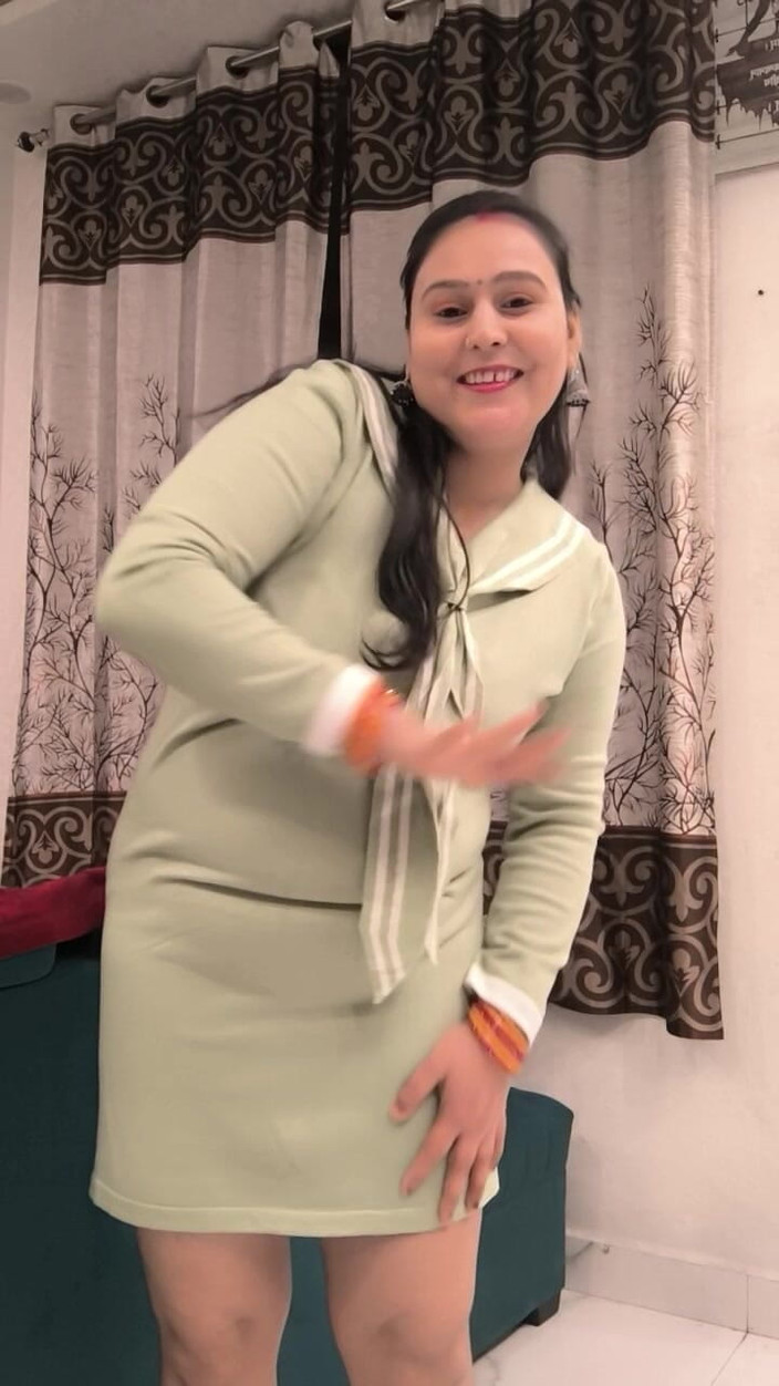 Desi chudai hub: Roze poesje gespreid