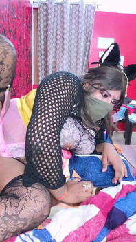 Super sexy indischer transvestiert rina tief anal ficken monster-dildo
