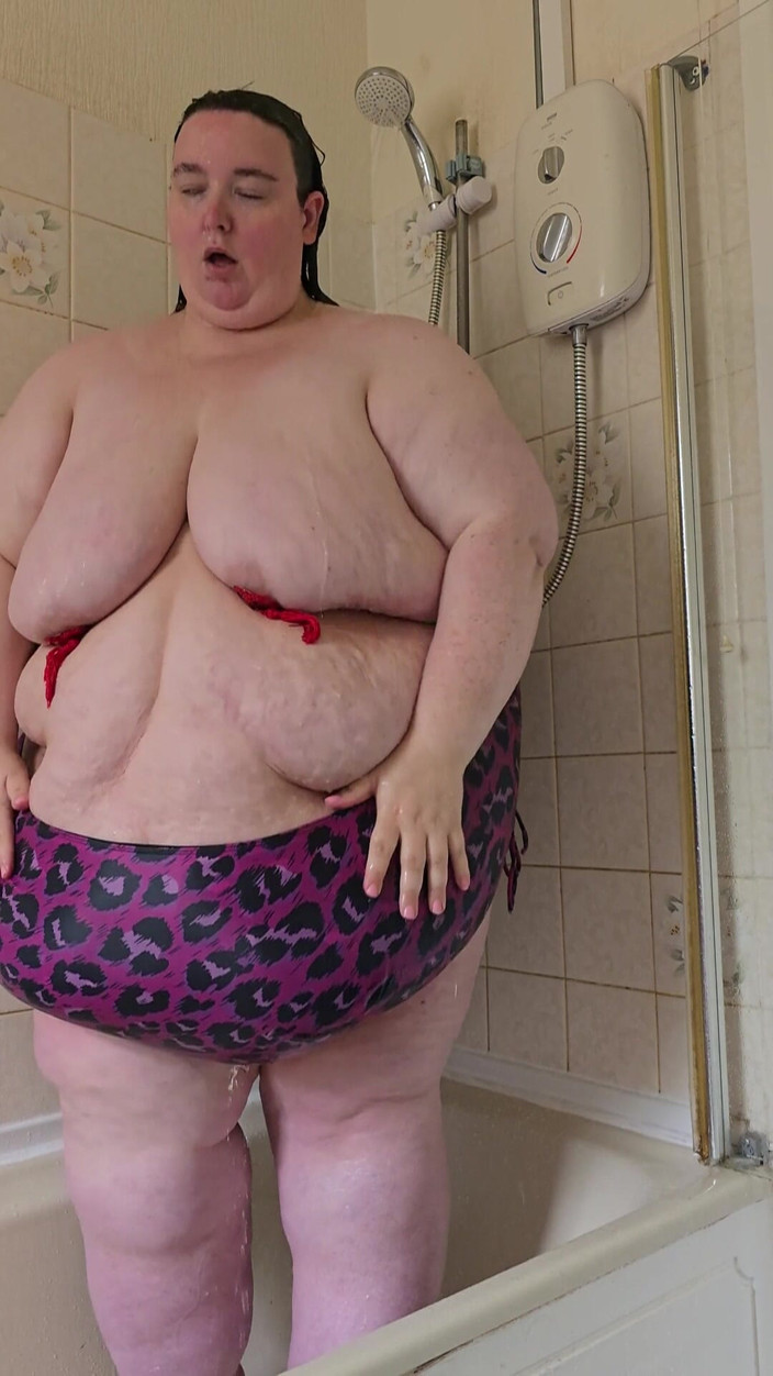 SSBBWLadyBrads: Ssbbw sensual chuveiro mamilo goza