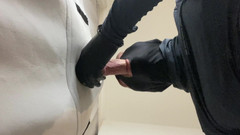 gaynaughtywelsh: Anon gloryhole ngentot pantat dan tenggorokan