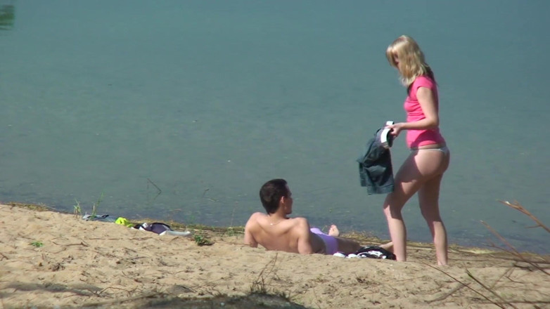 Out Sexxx: Casal amador fode na praia com certeza sobre não ser...