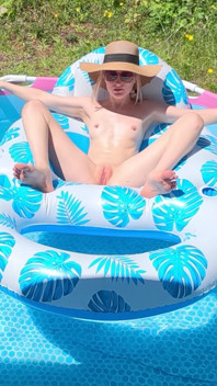 Naakt in het resort