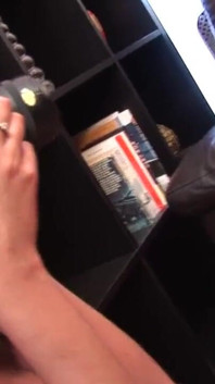 Kit Lee en Kat Lee neuken zowel met tieten als met poesje in groep