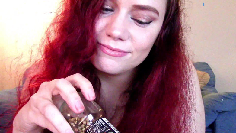 Scarlet Vixen: Sneeze Experiment Fail-blooper - Spices &amp; Tissue Tickling (wmv)