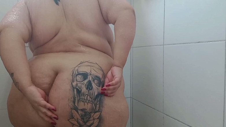 Mary Jhuana: Bbw relaxační koupel a příprava: šukání análního kolíku