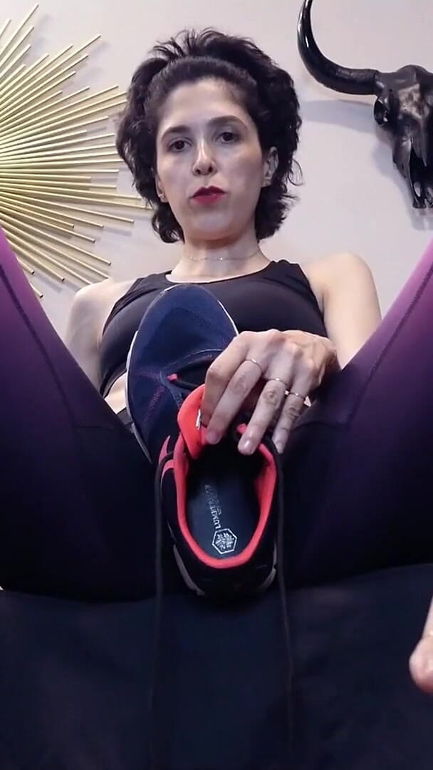 Rebecca Diamante: Masturbare pe Antrenorii Mei Ita