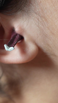 Giantess làm nhục cô ấy bị giam ậy nhỏ bé mà anh ấy không bao giờ thấy điều này xảy ra