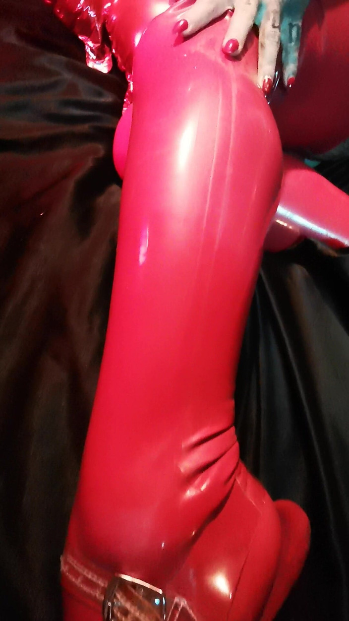 Sabien Demonia: Соблазняет после съемок