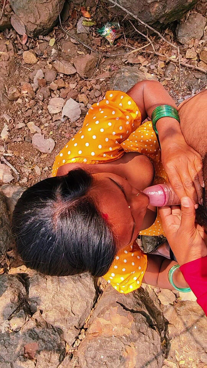 Premi pooja: Bosque al aire libre indio