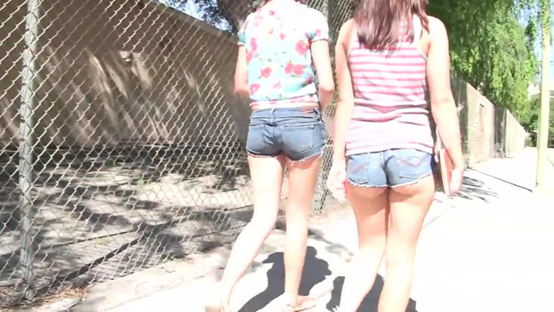 Hot Lesbians X: Bị quyến rũ bởi một người đồng tính nữ thực sự -...