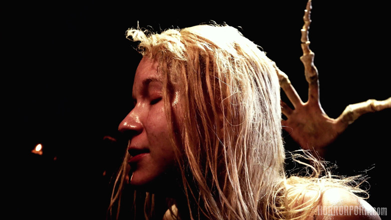 Horror porn: Horror Porn 54 Wraith's Play