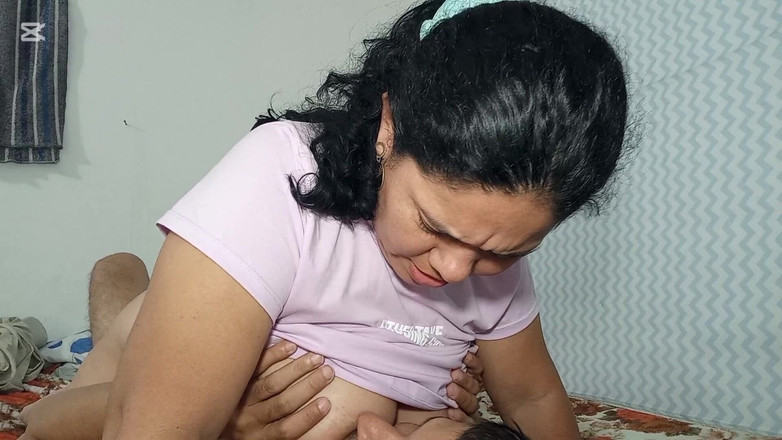 Valkyrieandluigy: Krásná kojící halenku