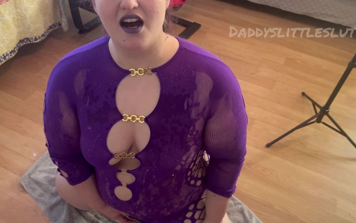 DaddysLittleSluts: Babam üzerime işiyor! Solo mastürbasyon