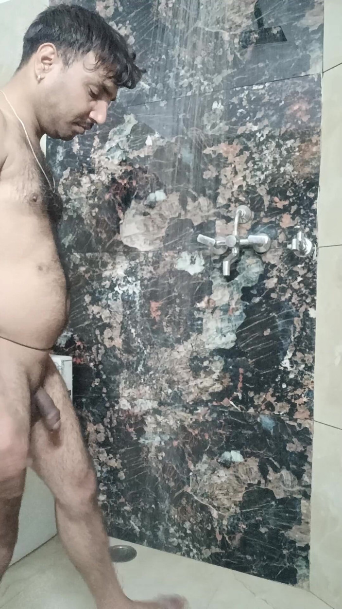 Rajasthani-old-lover: Indian Desi Man Enjoy Shower and Sucking