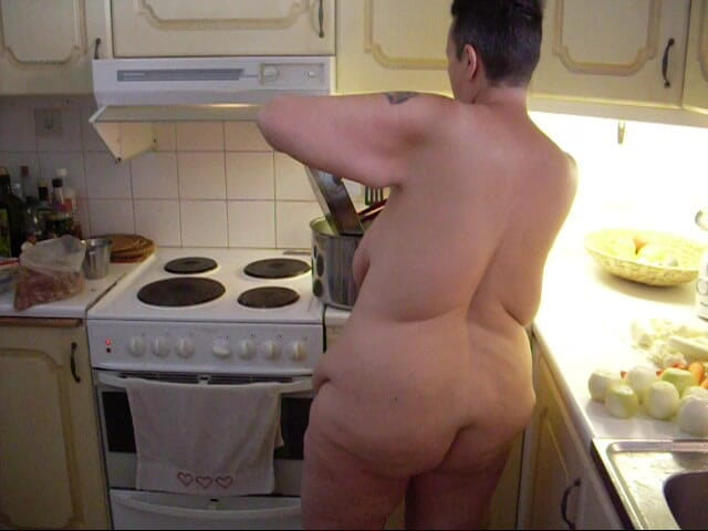 Sex hub couple: Jen lagi masak sambil bugil