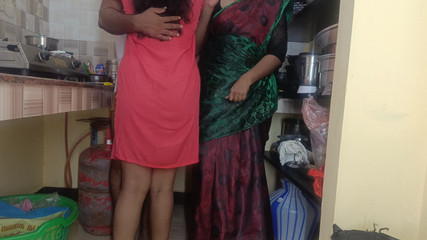 Palani69: Vizinha Batchelor curtindo sexo a três com mulheres casadas e...