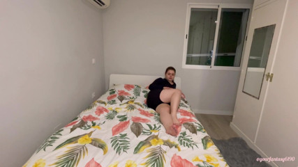 Your fantasy studio: Farting in short leggings 2 (custom)