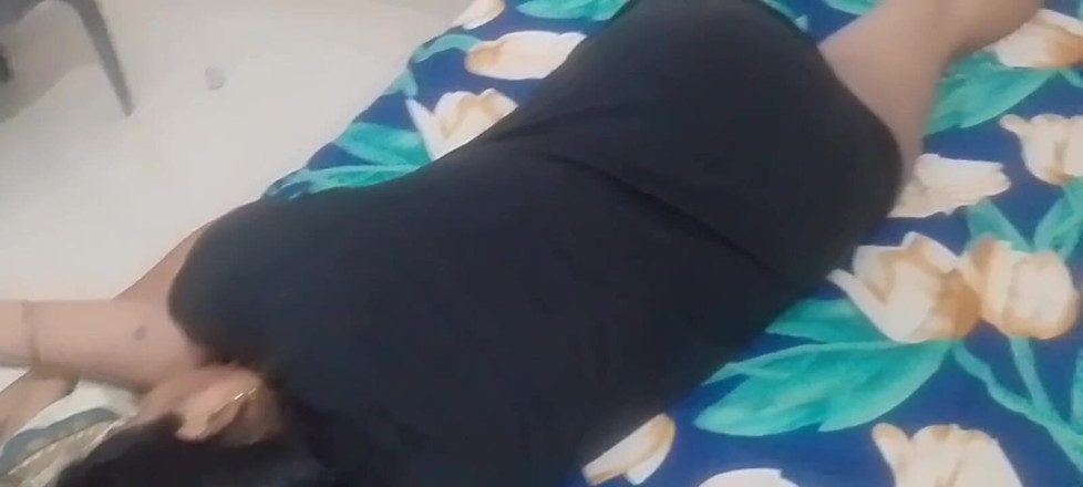 shona63: Une demi-sœur au repos se fait baiser