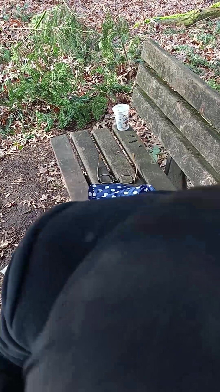 Asisa_oz: Bawiłem się z dużym kutasem na zewnątrz w parku, Dał...