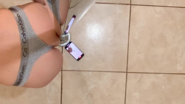 Caribbean Couple: trubková tanečnice