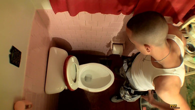 Piss Twinks: Une chambre de pisse des bites