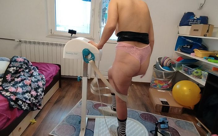 Amateur_MS: Amatérská manželka se masíruje vibrátorem. Latina Chlupatá kundička, Velká prsa,...