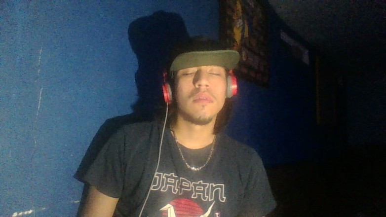 AlexAlejandro13: Pojď a dám ti mléko