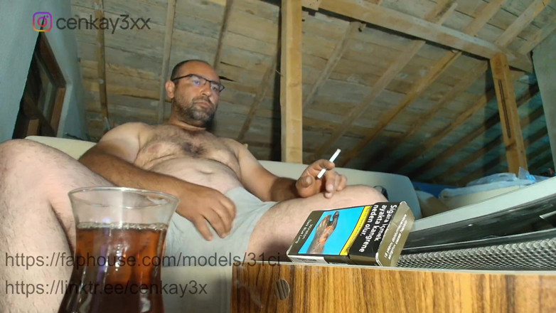 CenkAy: Domnul tău, tatăl tău vitreg a fost în direct pe air.