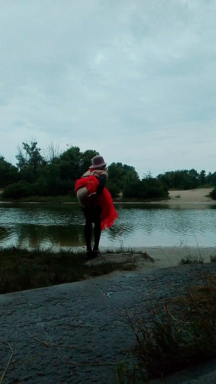 MilaFemboyUA: Je m’entraîne dans la nature