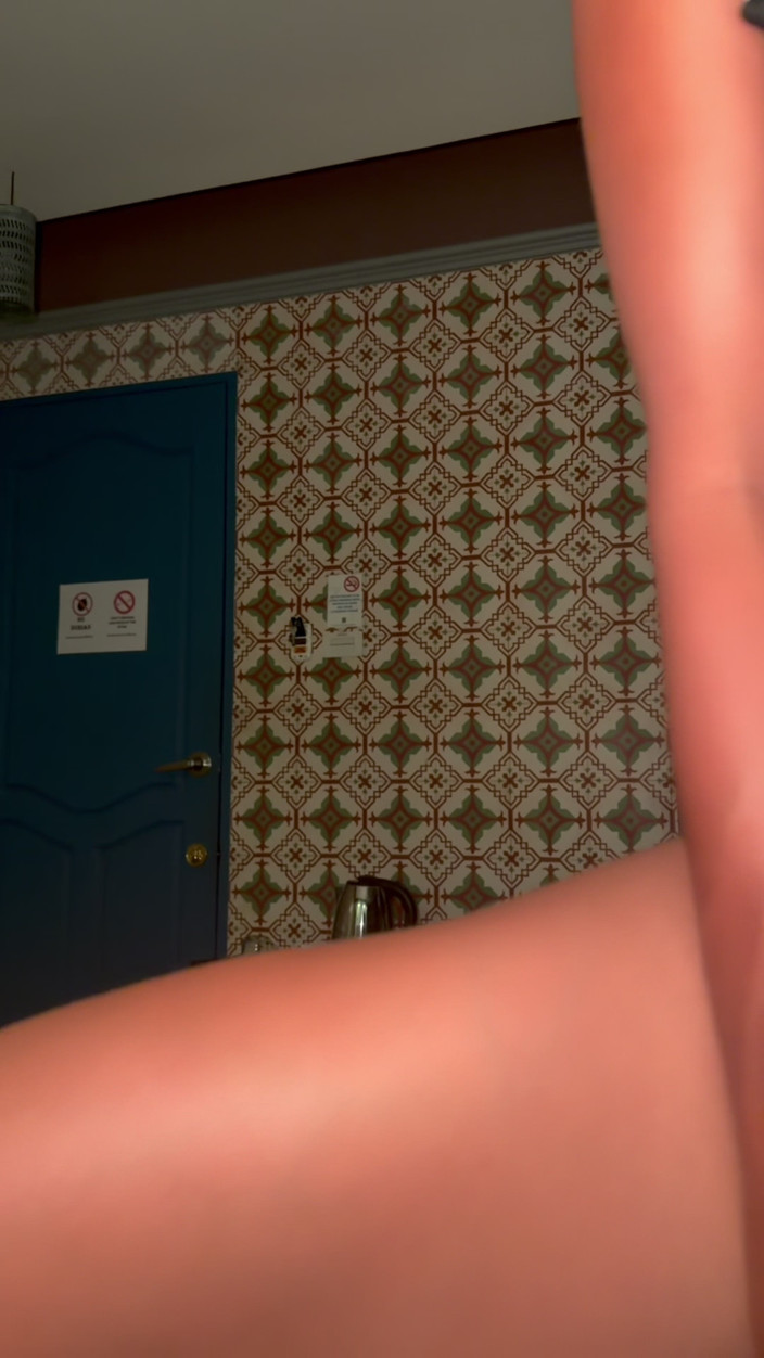 Ladyboy Maria: Baise en POV avec une grosse bite blanche