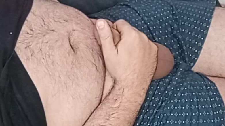 Vitaliy Solyanik: , und! Streichelt seinen schwanz