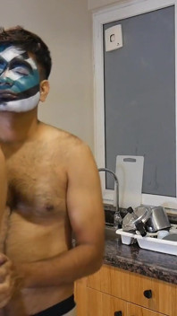 Rishabh ngasih pijatan sensual sama sapna sebelum ngentot memeknya habis-habisan