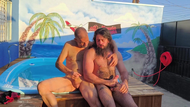 carmonaoficial: Peguei No Ato Meupai Dando Uns Pegas No Amigo Dele...
