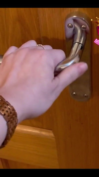 ᴋᴇᴘᴛ ᴜɴᴅᴇʀ ᴛʜᴇ ꜱᴛᴀɪʀꜱ