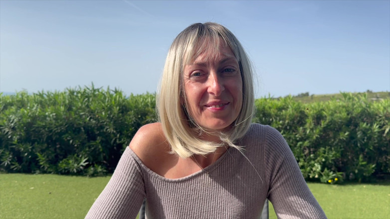 Video Porno One: Lena, 40-year-old MILF From Tours!
