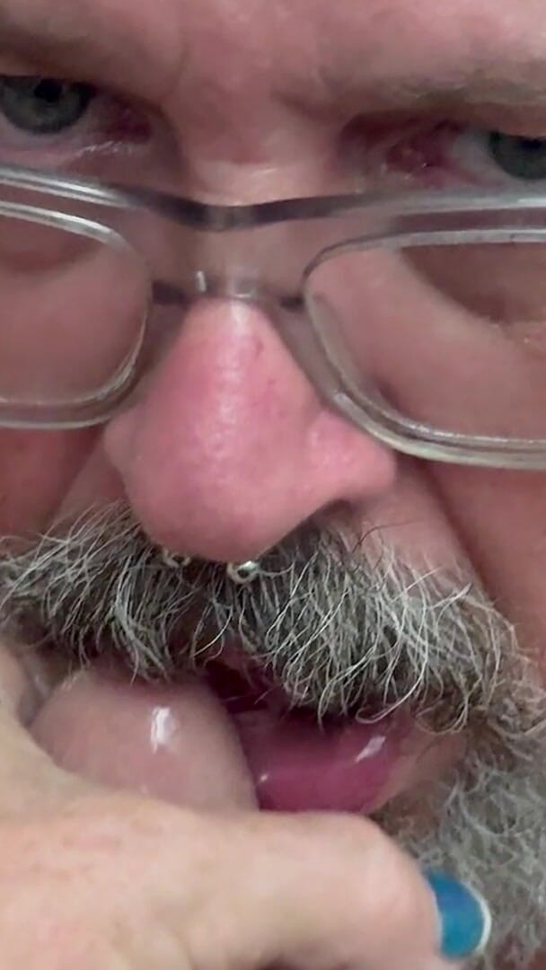 Stepdaddybearaz Feeding His Cock to Chefbarez (Daddy bear AZ) Stepdaddybearaz Feeding His Cock to Chefbarez (Daddy bear AZ)