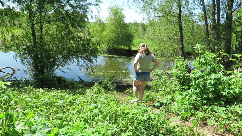 Mariamilf: Patricia Looking for the Rivershore to Undress and Jerk off.